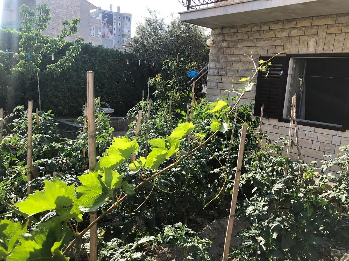 Garden Apartman 스플리트 0*,